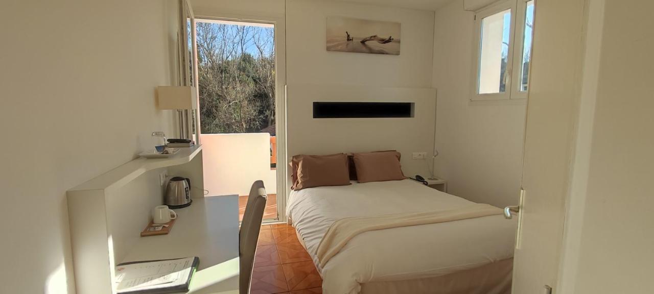 Hotel Uhainak Hendaye Exterior photo