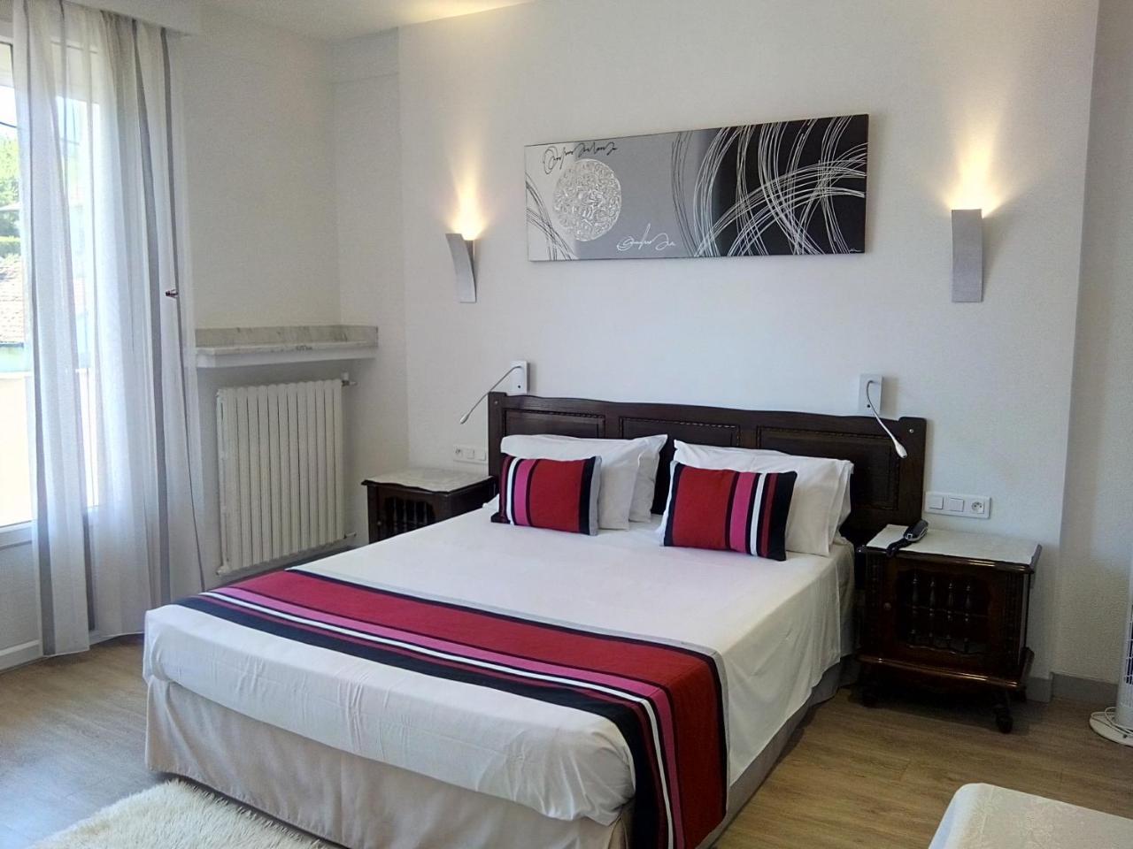 Hotel Uhainak Hendaye Exterior photo